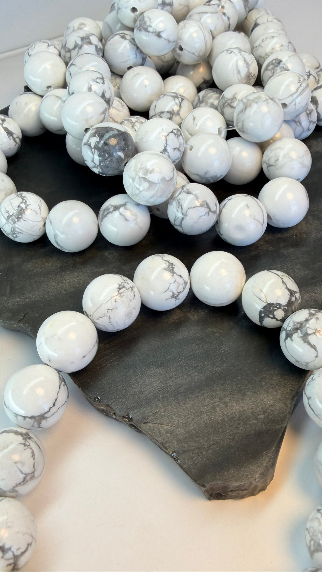Howlite