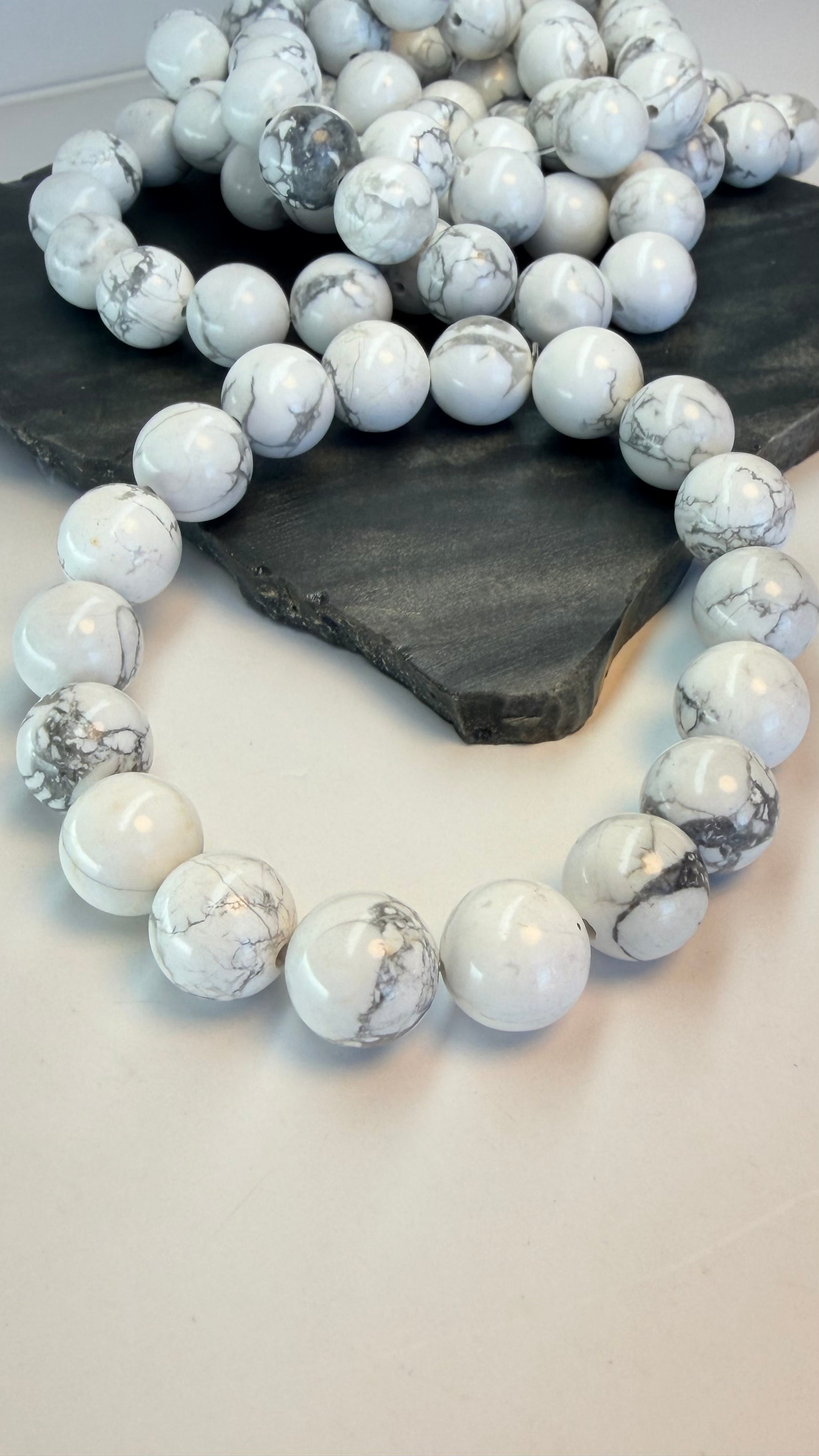 Howlite