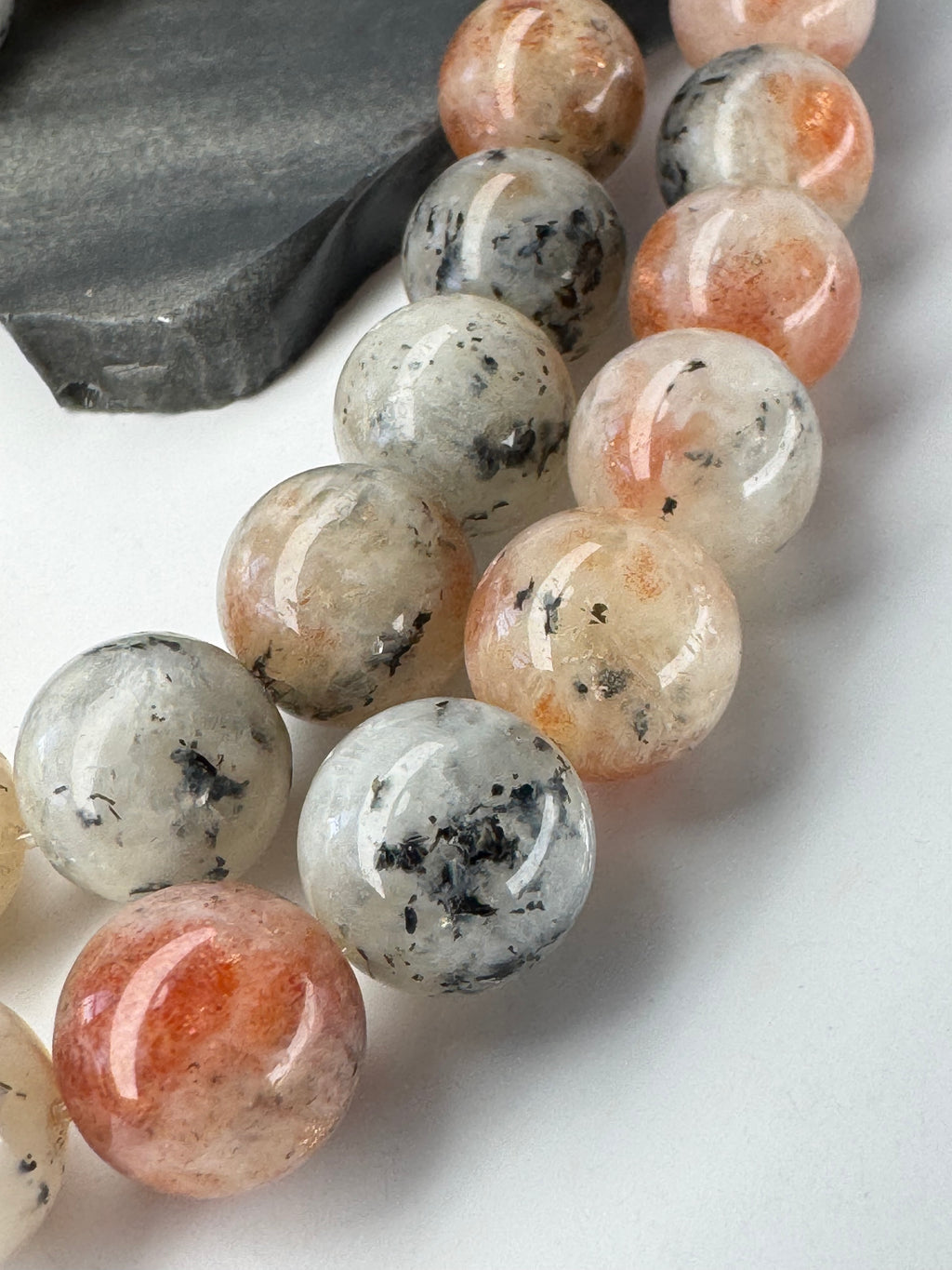 Sunstone-Moonstone Feldspar with Magnetite Inclusions (Gold Points SunStone)