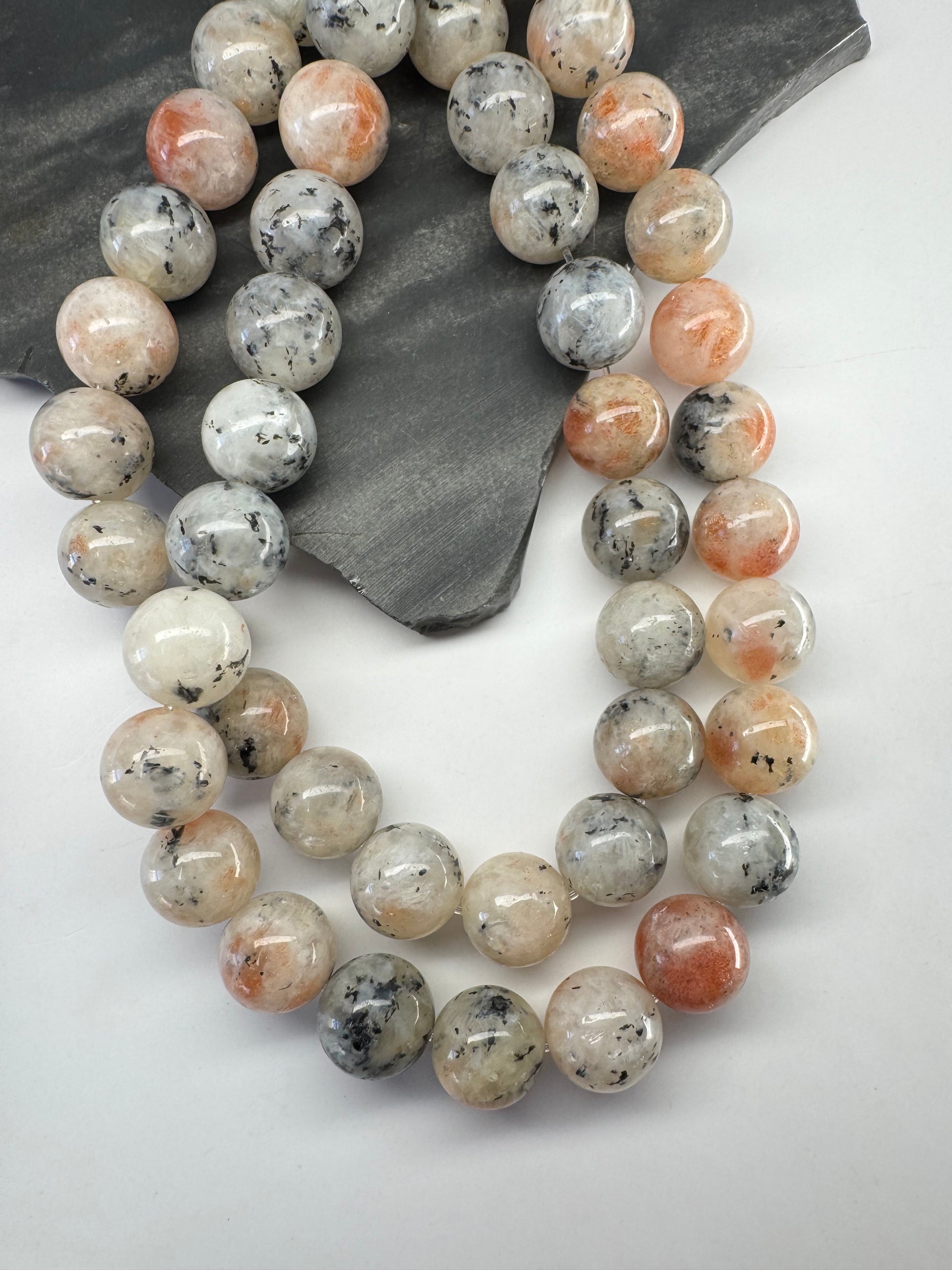 Sunstone-Moonstone Feldspar with Magnetite Inclusions (Gold Points SunStone)