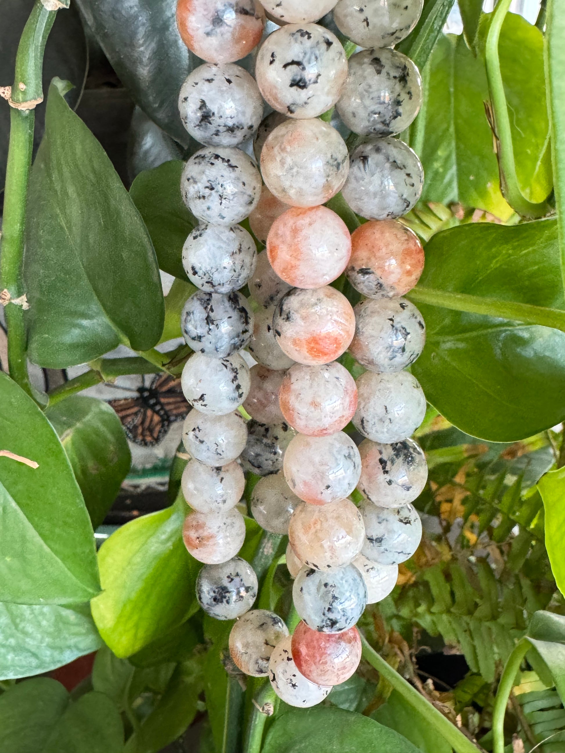 Sunstone-Moonstone Feldspar with Magnetite Inclusions (Gold Points SunStone)