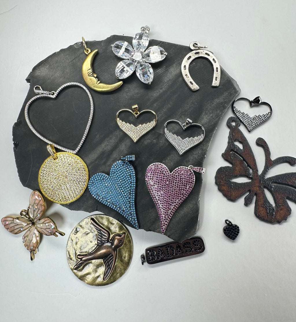 Mix 4 - Pendants and Charms