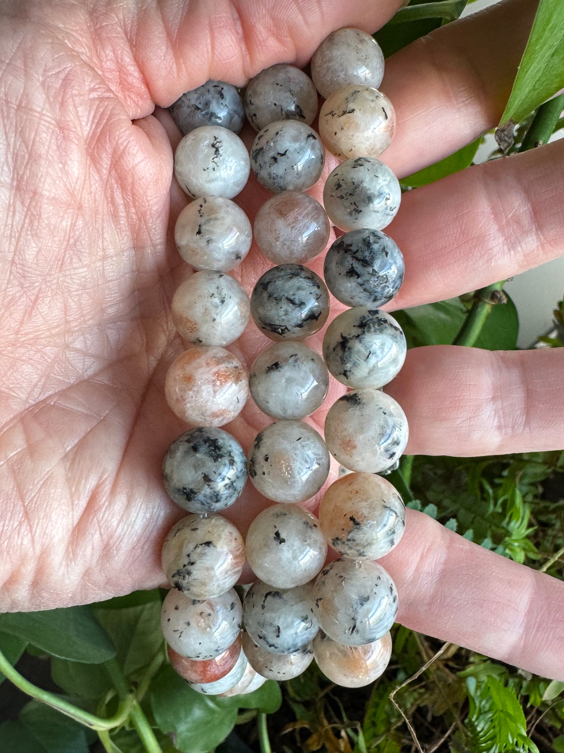 Sunstone-Moonstone Feldspar with Magnetite Inclusions (Gold Points SunStone)