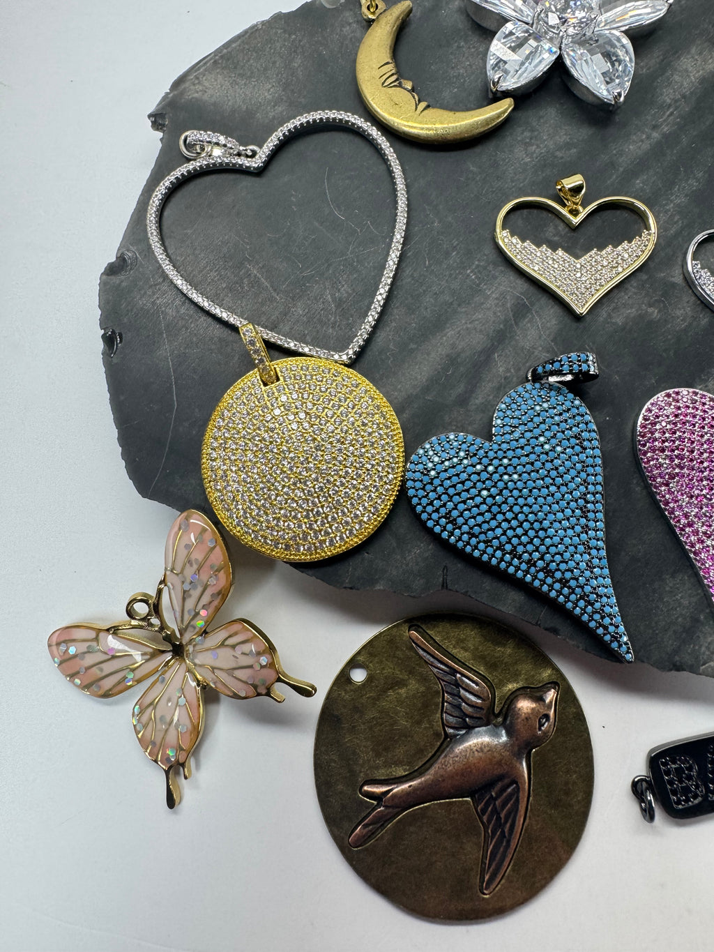 Mix 4 - Pendants and Charms