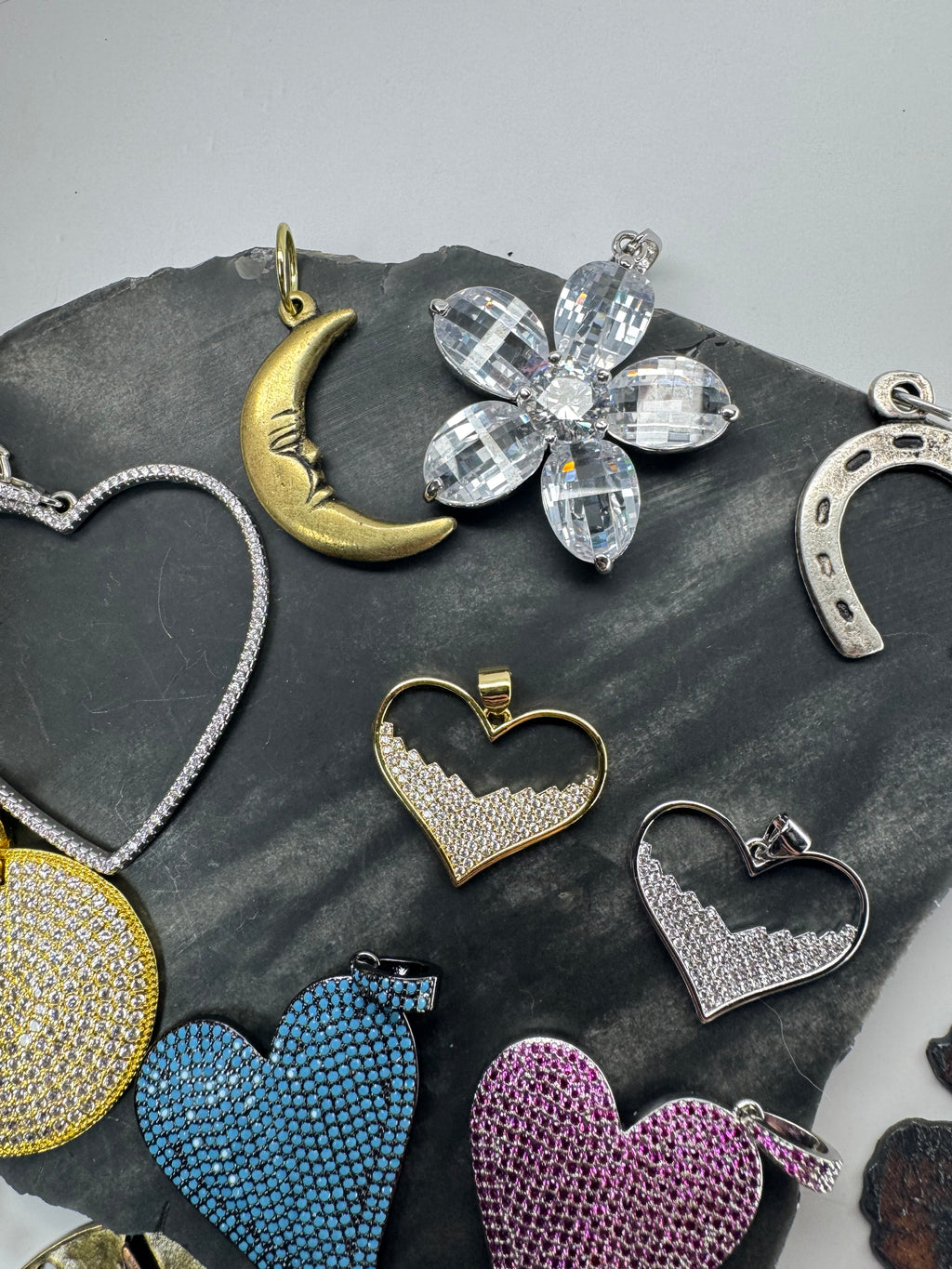 Mix 4 - Pendants and Charms