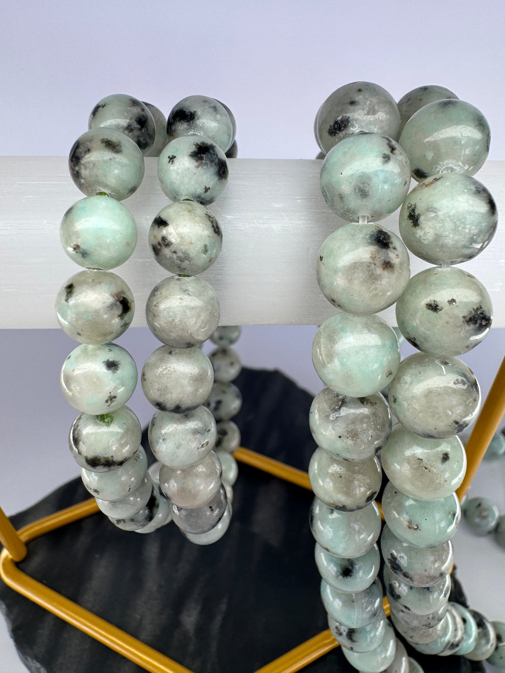 Sesame Kiwi Jasper